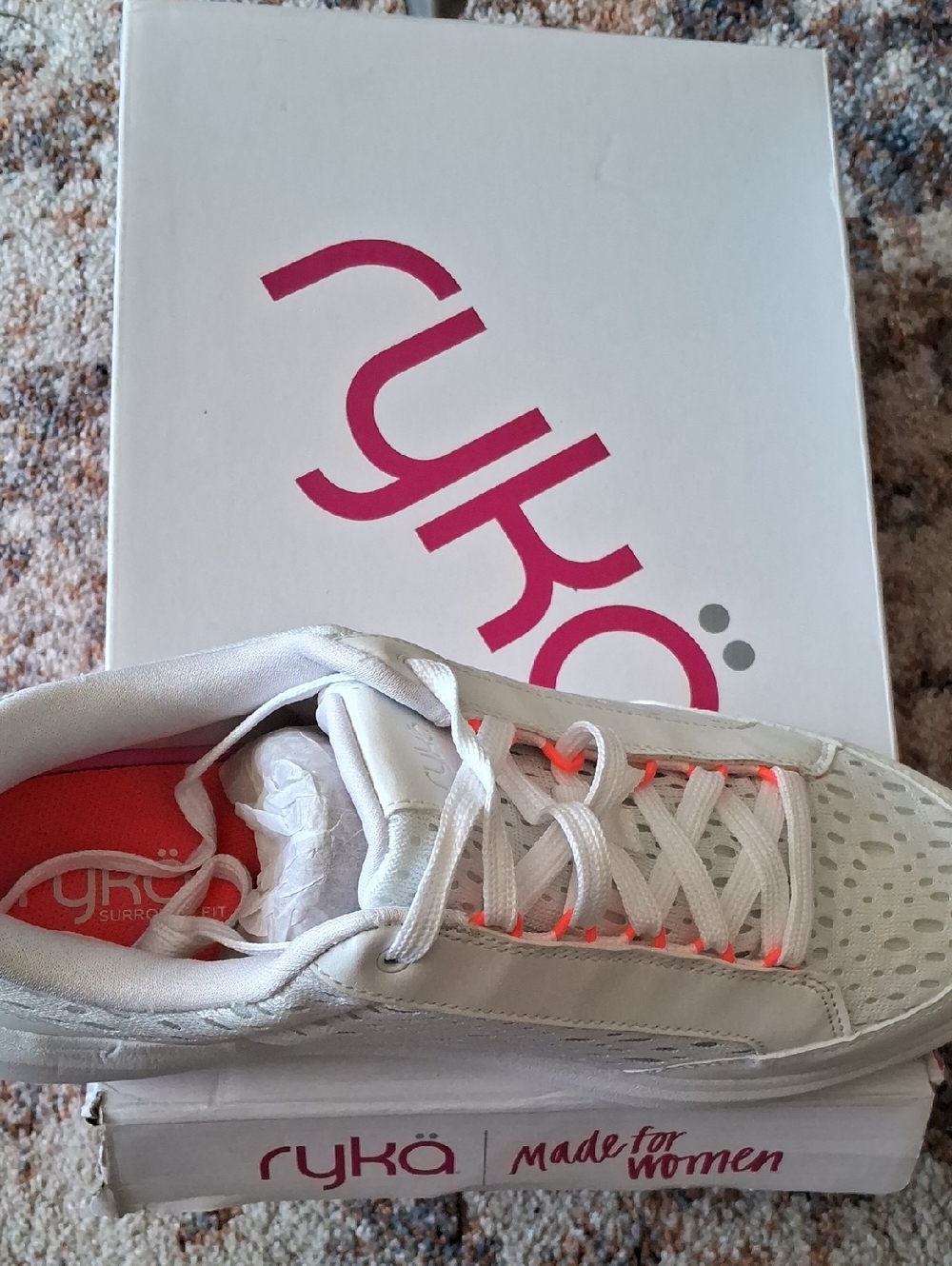 Ryka Women's White Athletic Sneakers with Coral Accents🎉🎉🎉🎉🎉